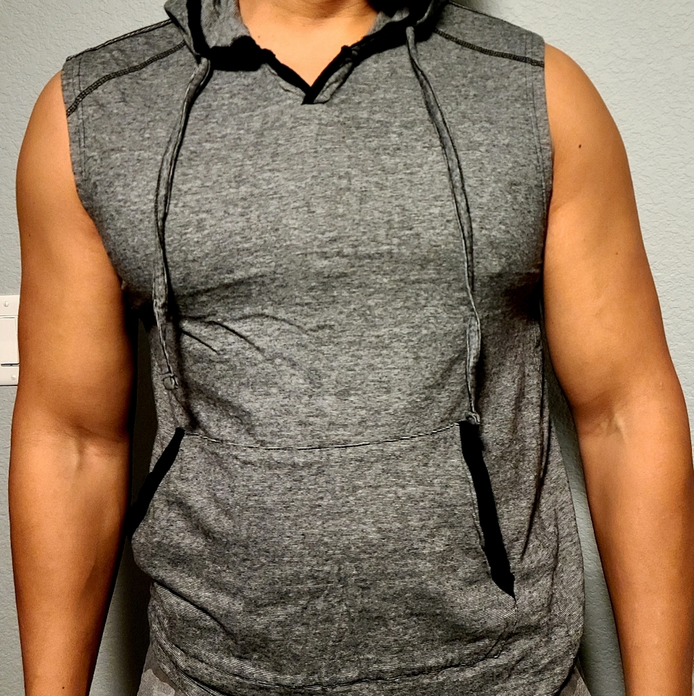 Men's hooded shirt sz Medium